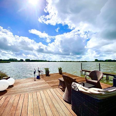 Ferienhaus Mit Wundervollem Seeblick Ferienpark Vislust Ijsselmeer Wervershoof Bagian luar foto