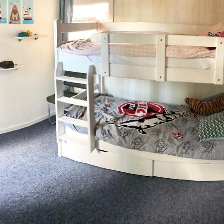 Ferienhaus Mit Wundervollem Seeblick Ferienpark Vislust Ijsselmeer Wervershoof Bagian luar foto