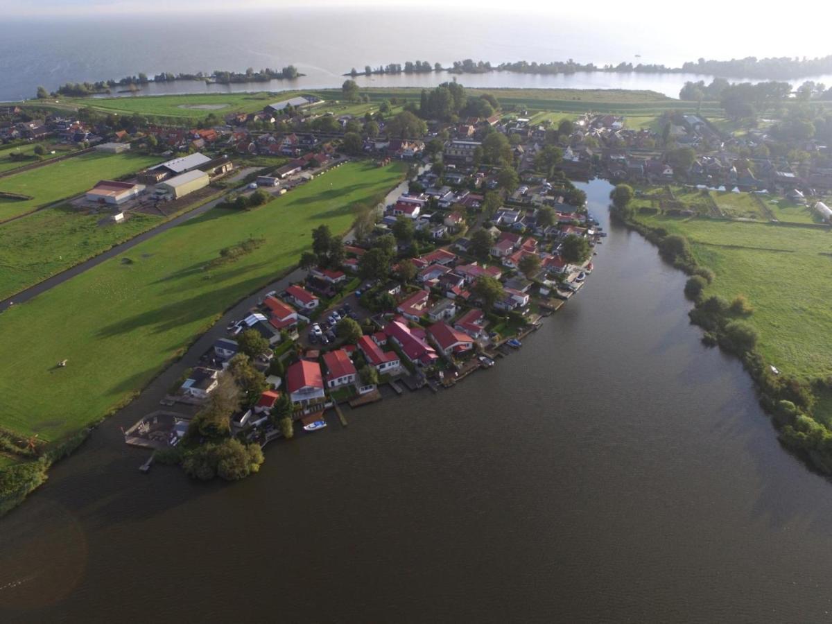 Ferienhaus Mit Wundervollem Seeblick Ferienpark Vislust Ijsselmeer Wervershoof Bagian luar foto